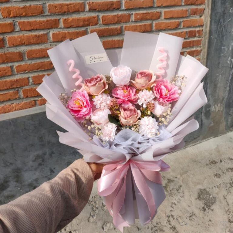 Toko Buket Custom Sesuai Budget – Bisa Request Isi & Tema