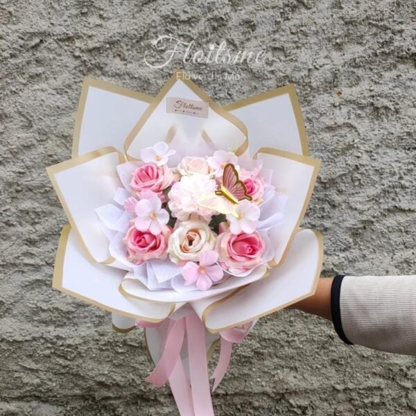 Sweet Rosalia - Round Bouquet (M)